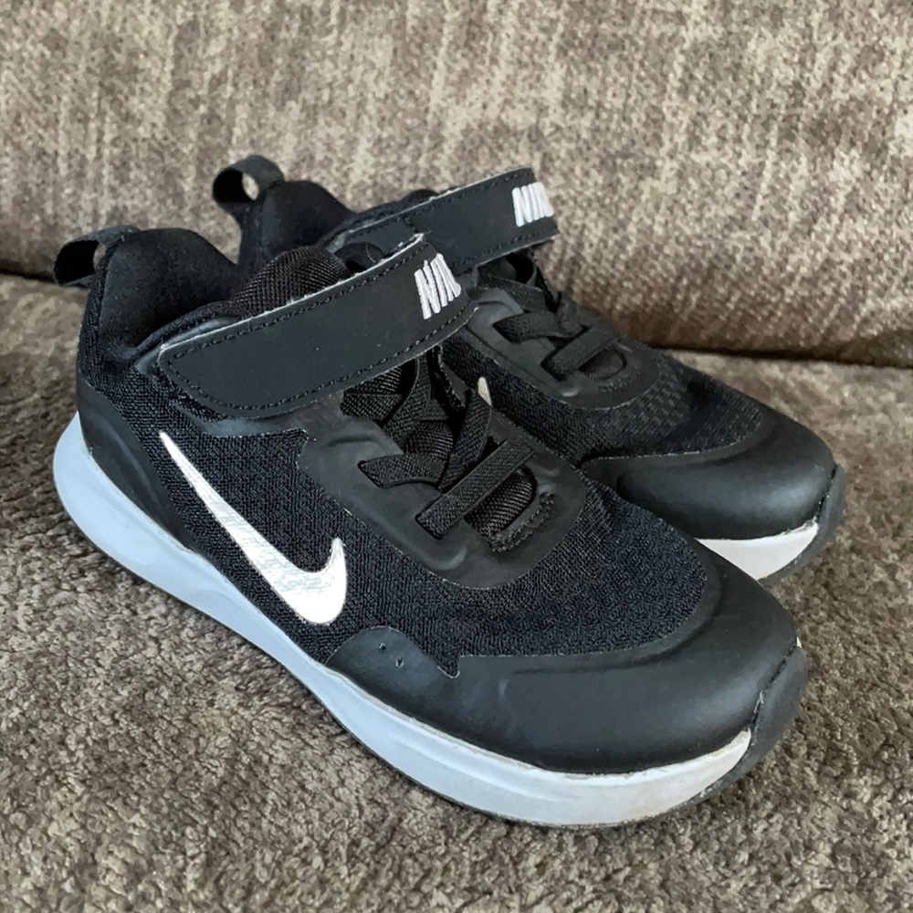 Black Nike Kids Slip-On Size 9